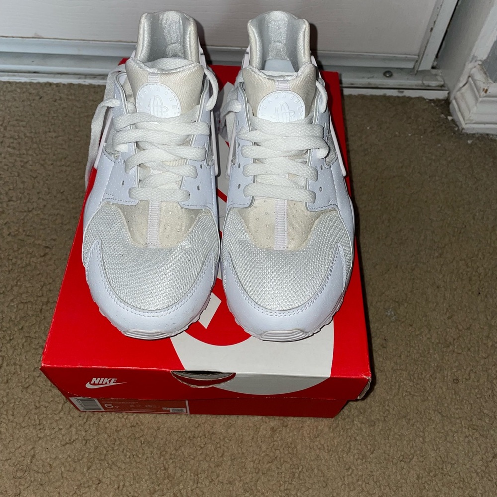 Nike Huarache Shoes